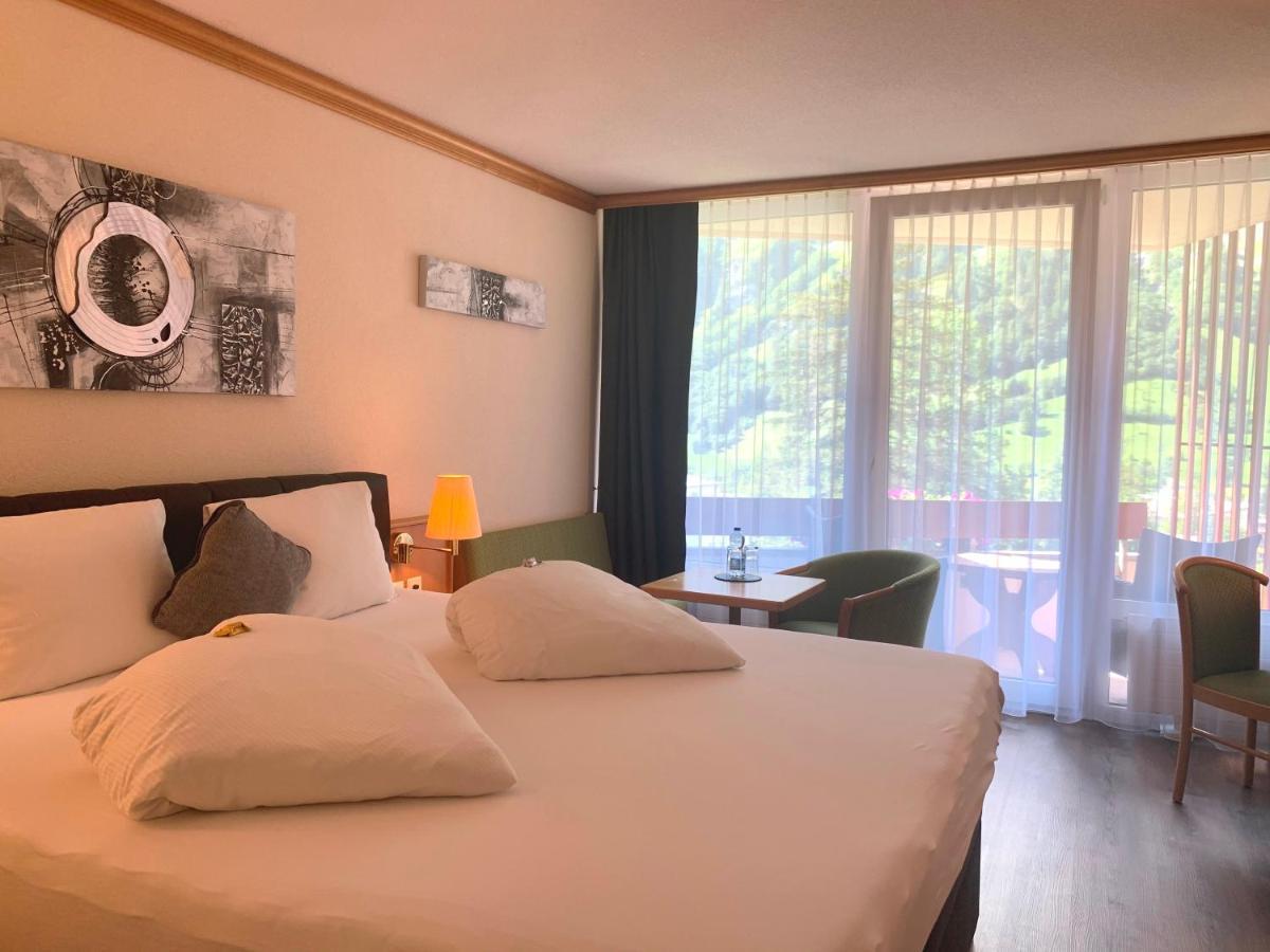Hotel Quellenhof Leukerbad Bagian luar foto